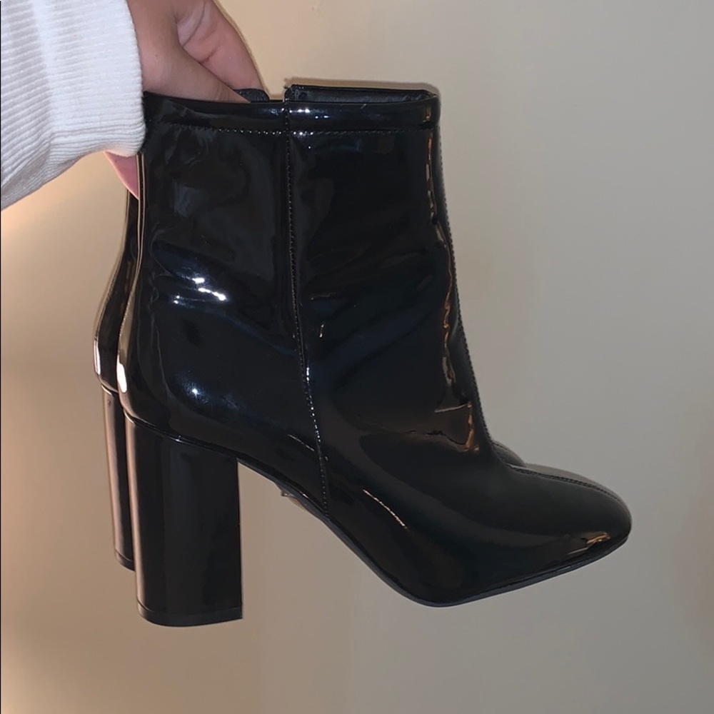 Latex booties! - Picture 1 of 4